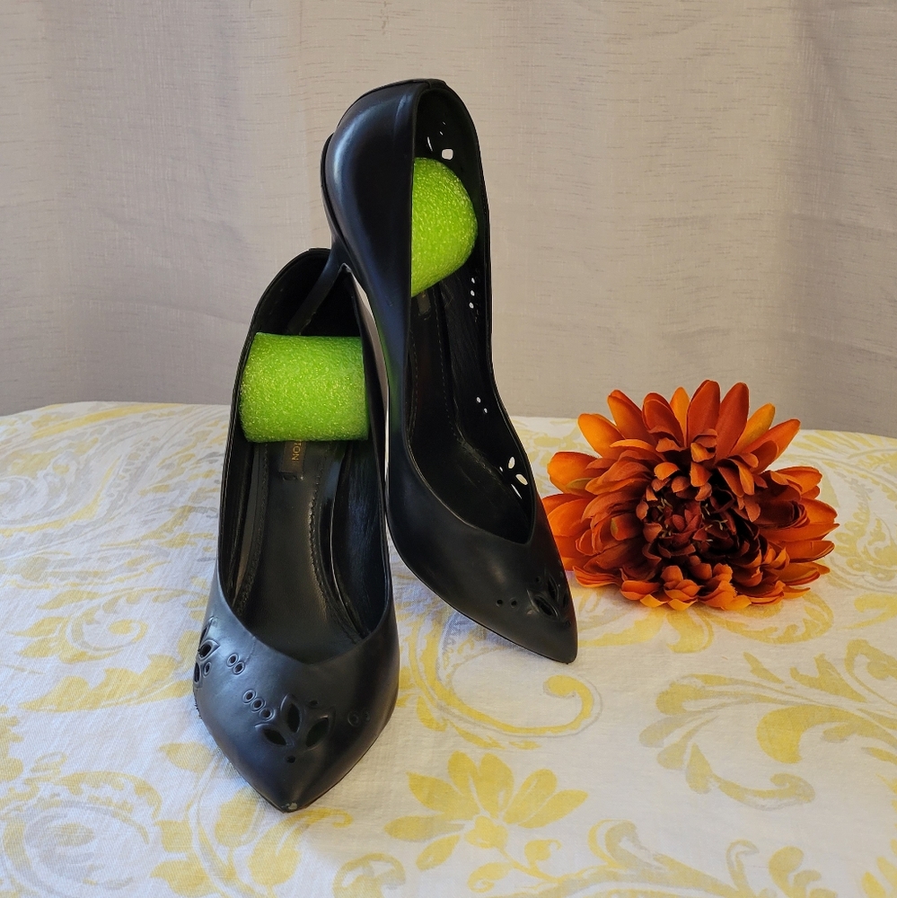 Authentic Louis Vuitton Heel Shoes - Picture 16 of 16